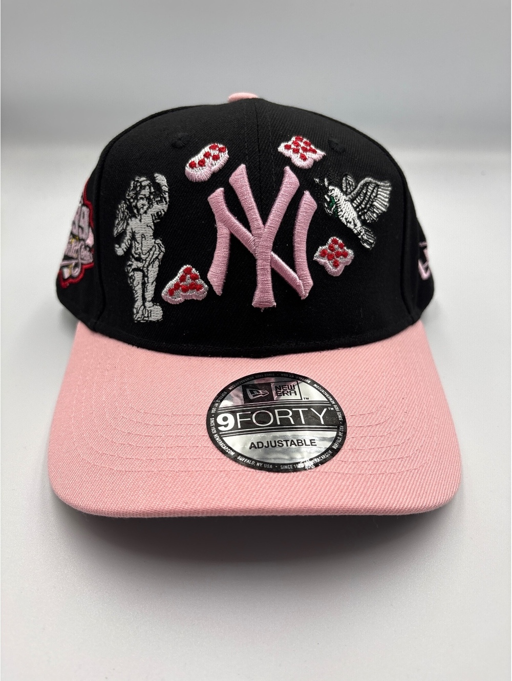 New Era 9FORTY Adjustable New York Yankees Black and Pink Baseball Cap